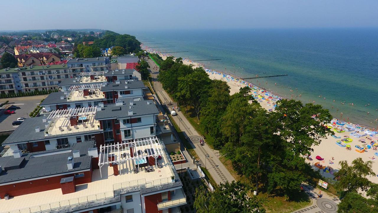 Miodowy Apartament Z Duzym Tarasem W Rewalu, Blisko Morza Bagian luar foto