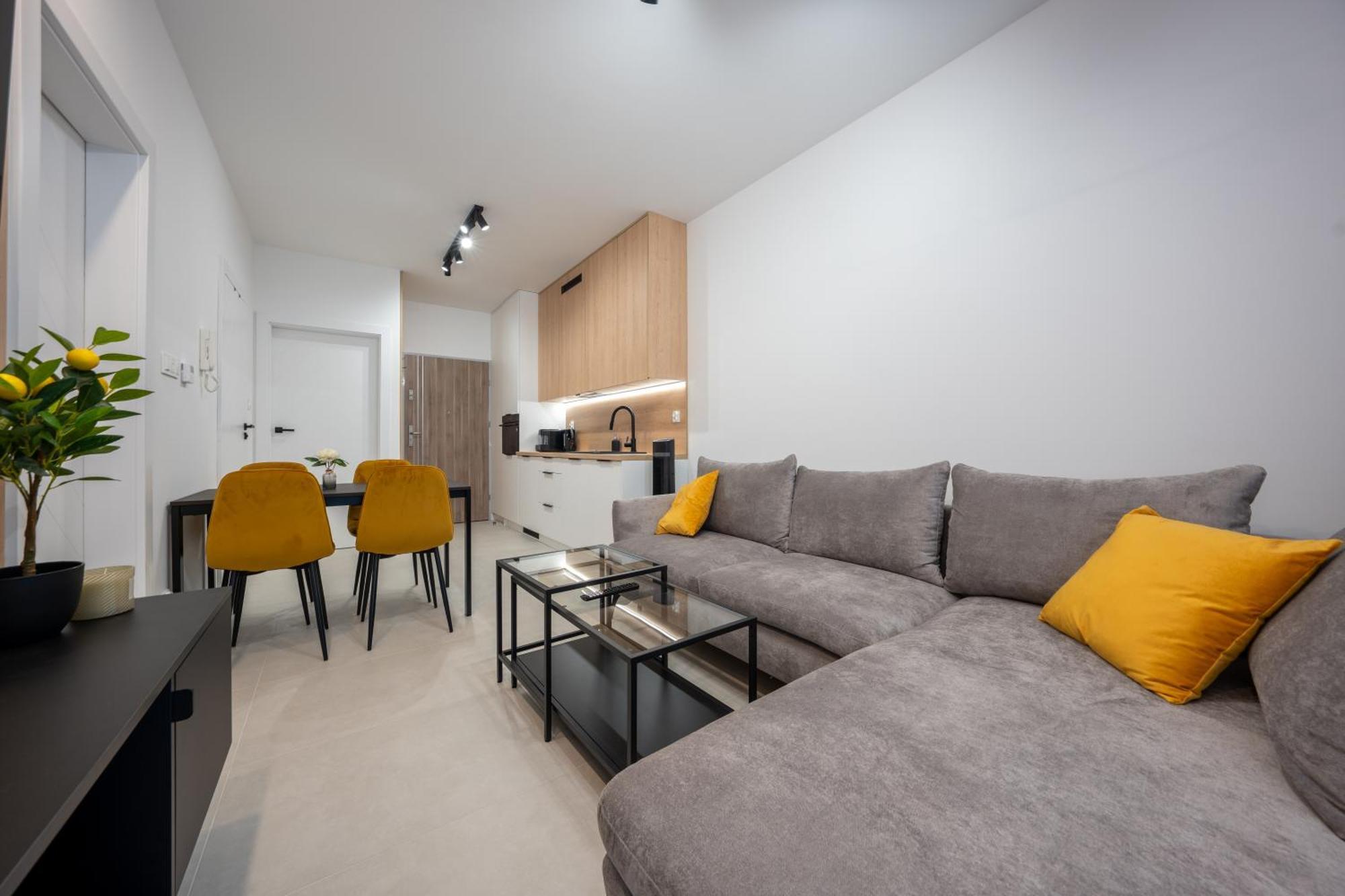 Miodowy Apartament Z Duzym Tarasem W Rewalu, Blisko Morza Bagian luar foto