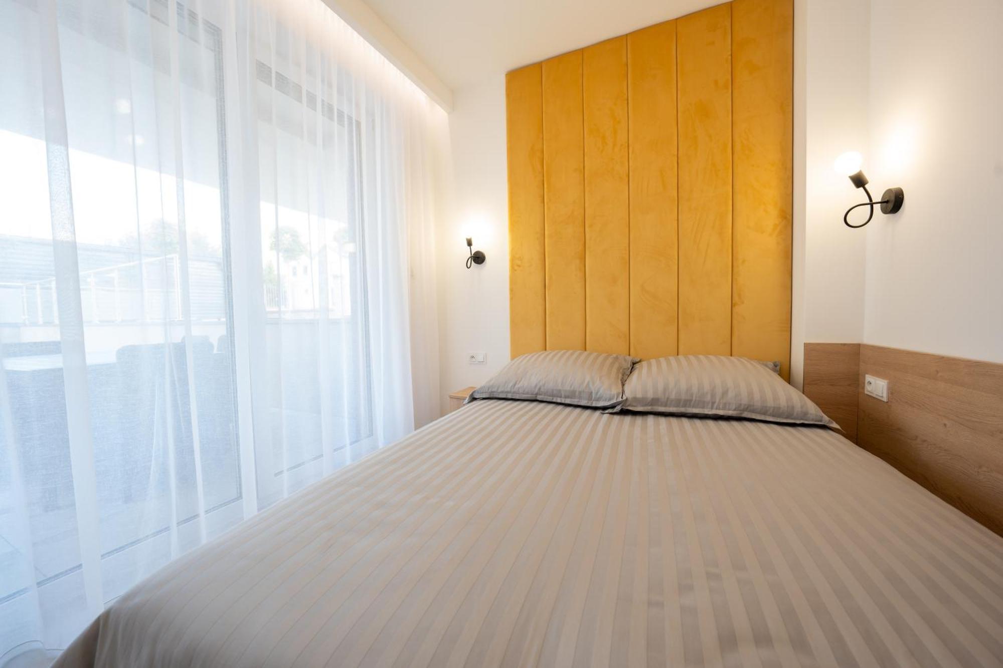 Miodowy Apartament Z Duzym Tarasem W Rewalu, Blisko Morza Bagian luar foto