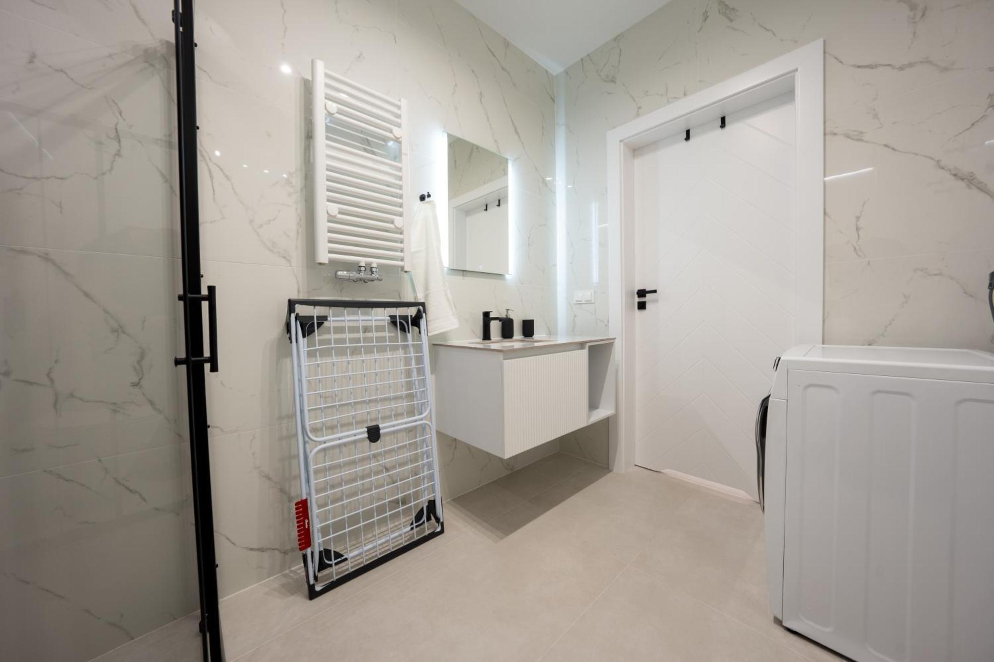 Miodowy Apartament Z Duzym Tarasem W Rewalu, Blisko Morza Bagian luar foto